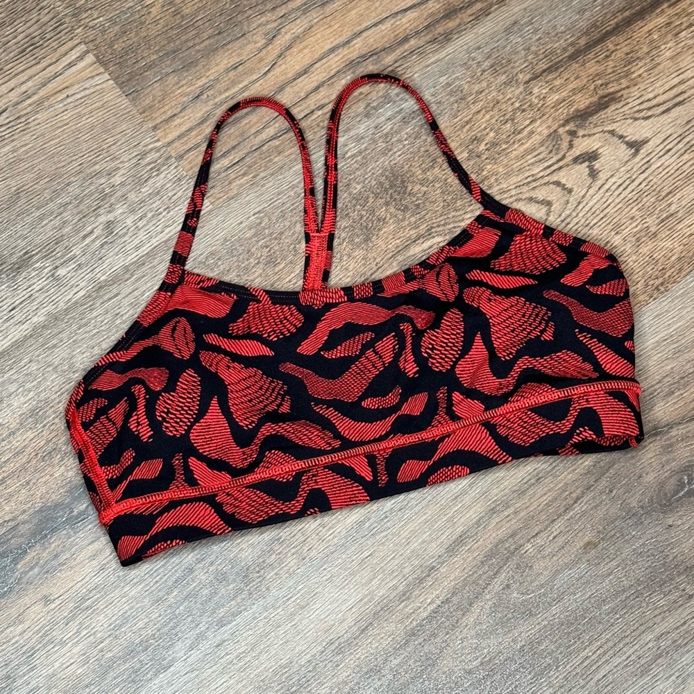 Lululemon Flow Y Bra IV - Mini Warp Red Print - Size 8